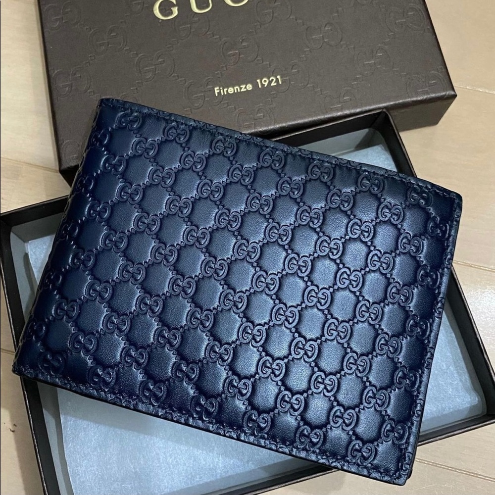 Authentic Brandnew  Gucci men’s wallet ⛔️SOLD⛔️